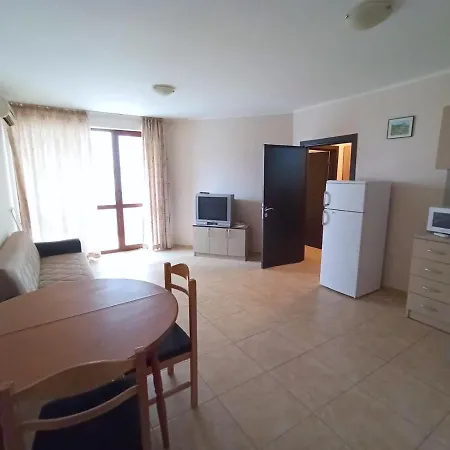 Private In Apolon Apartamento Ravda