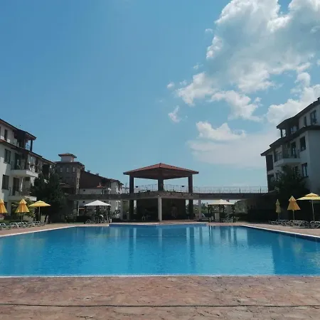 Private In Apolon Apartamento *