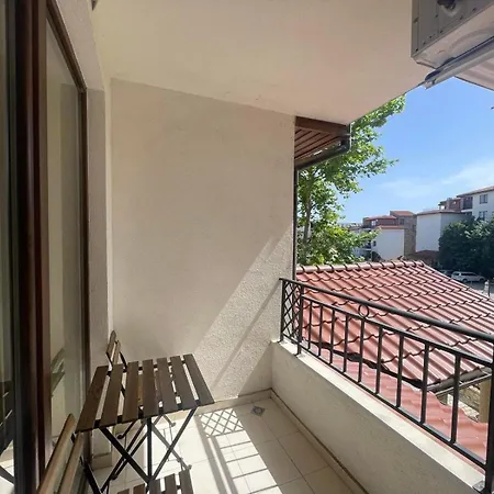 Private In Apolon Apartamento