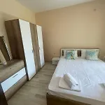 Apartment Private In Apolon