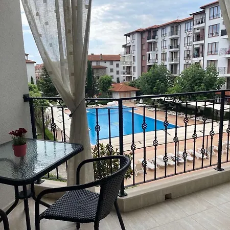 Private In Apolon רבדה