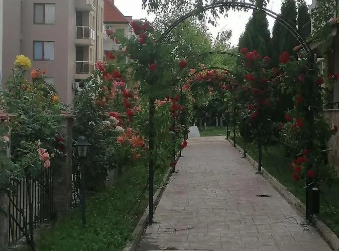 アパート Private In Apolon ラヴダ