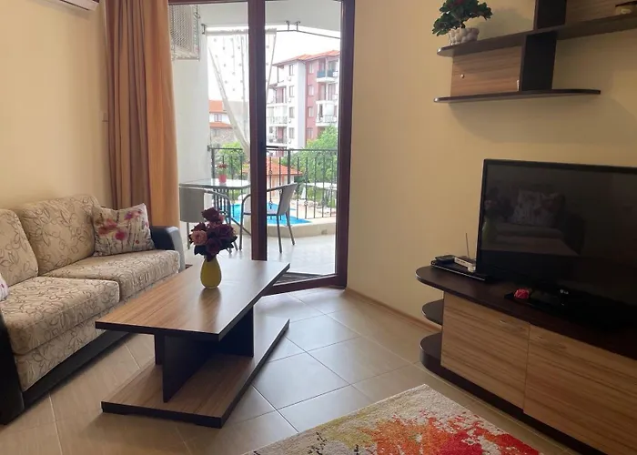 Private In Apolon * ラヴダ